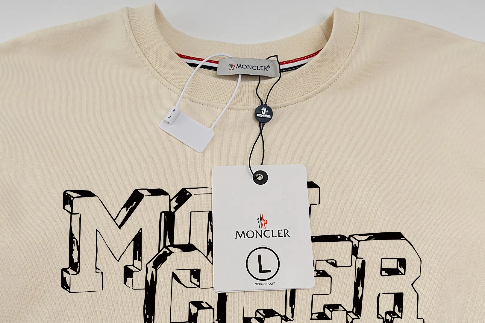 【 Quality】【 MONCLER】【In Stock 】 2024 New Arrival Premium 3D LOGO ， ， Premium ⚠️ ： 460 ， 21S 10S 26/2 1*1 ！ ， ， ， ， ， ！ Same Style ✔️ Same Style： ❗ ✔️【 Same Style， In Stock！】 ➡️Size：S M L XL XXL ➡️ ：Black White ⚠️Size Size